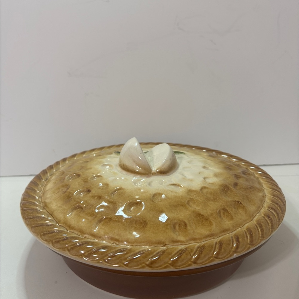 Vintage apple pie plate. Bakeware. Vintage cooking